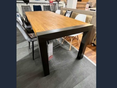 Table de séjour en bois