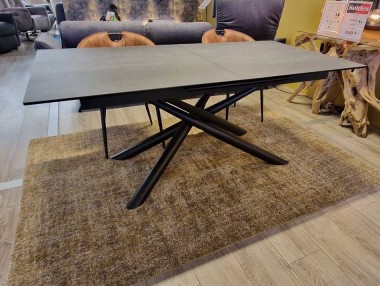 Table de séjour en céramique