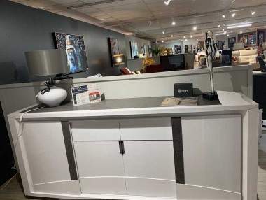 Enfilade avec 4 portes...
