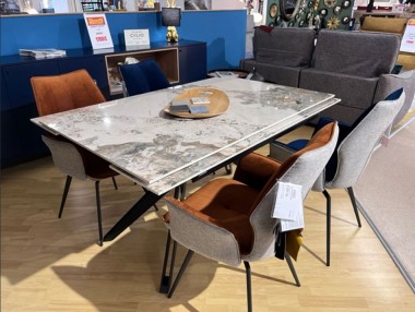 Table en céramique avec 2...