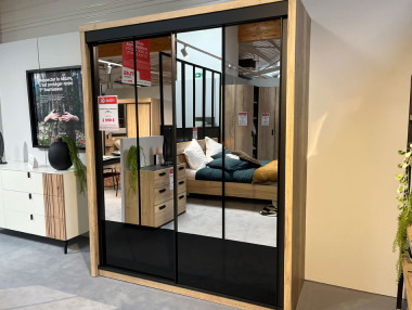 Armoire portes coulissantes