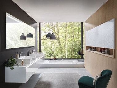 SALLE DE BAIN BRILLANTE /...