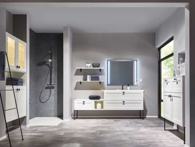 SALLE DE BAIN LAQUE MATE À...