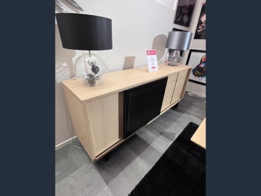 Bahut avec porte coulissante