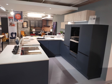 Cuisine complète bleue