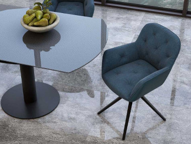 CHAISE PIVOTANTE AVEC...