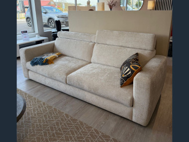 Canapé avec têtières réglables