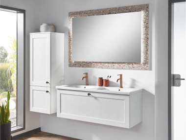 SALLE DE BAIN À CADRE / FRAME