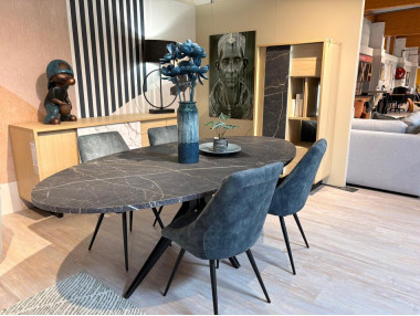 TABLE OVALE