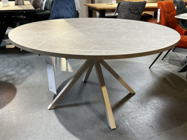 TABLE RONDE