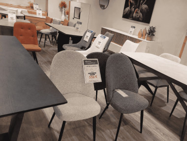 LOT 4 CHAISES