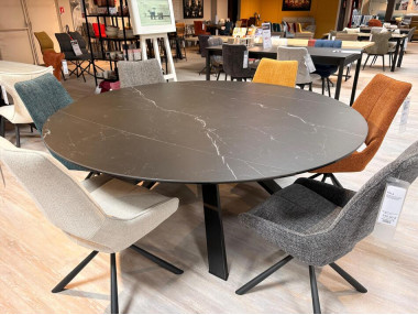 TABLE RONDE