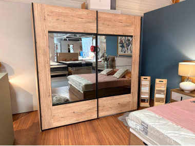 ARMOIRE