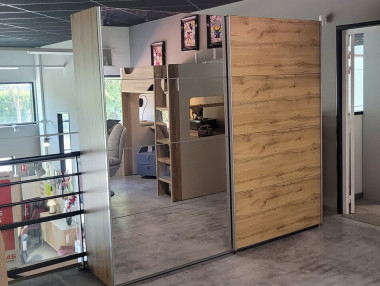 ARMOIRE
