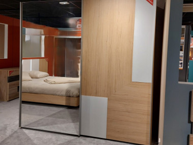 ARMOIRE