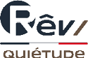 Le logo pr sente le mot “R v" stylis avec une barre oblique marron, une ligne tricolore noire, blanche et rouge en dessous, et le mot "qui tude" en lettres marron.  Description g n r e par IA